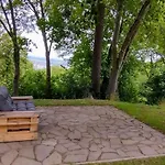Kastaniennest شقة *